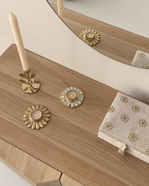 Flower Pearl Tea Light Holder